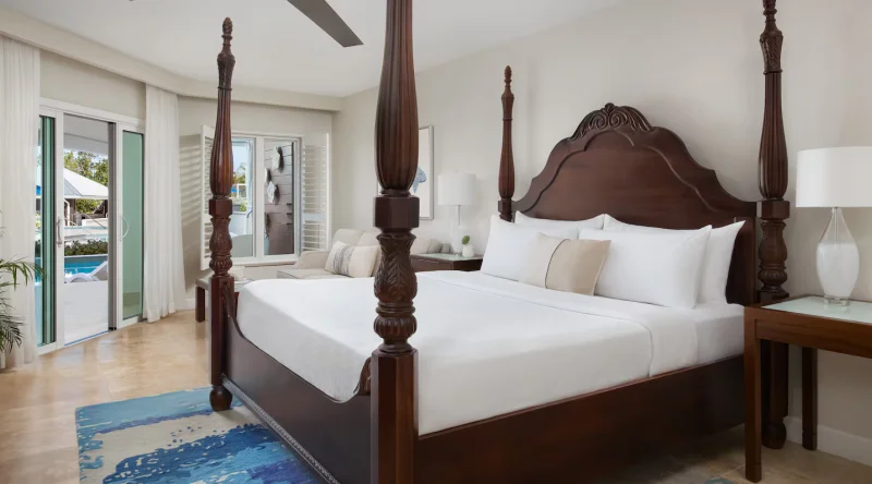 Starlight Beachfront Swim-up Club Level Suite W/ Patio Tranquility Soaking Tub at Sandals South Coast