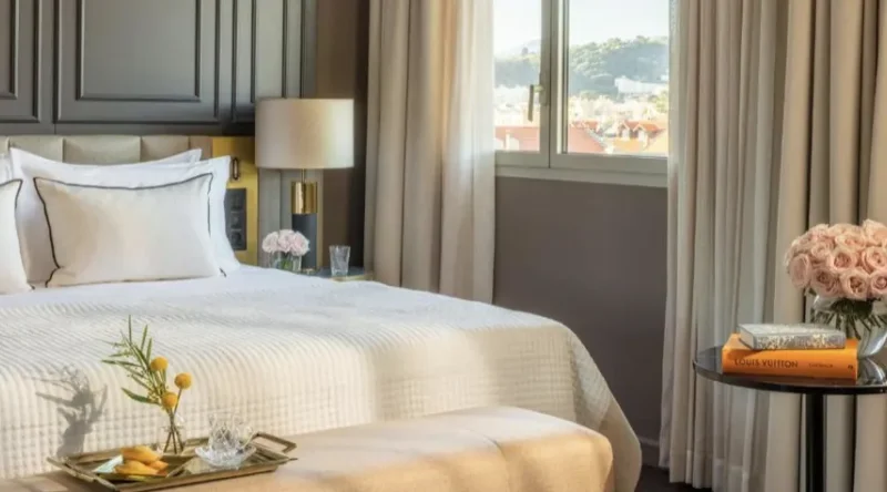 Deluxe Room at Anantara Plaza Nice Hotel