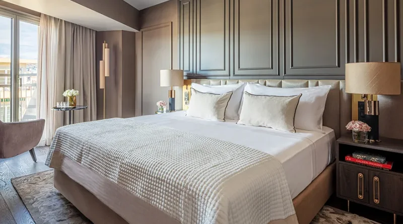 Suite at Anantara Plaza Nice Hotel